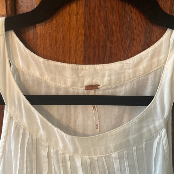 Free people sleeveless flowing cotton white top size M - Picture 4 of 4